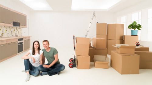 Choosing the right removal services in UK for a local or long-distance move